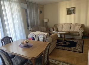 Preko Morače - Bulevar Džordža Vašingtona, 55m2 + 4m2 terase, III/IV sprat, 160.000€
