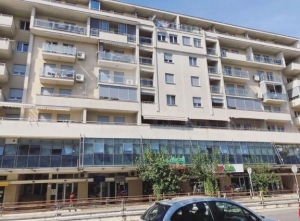 Preko Morače - Cijevna commerce, 92m2 + garažno mjesto, III sprat, polunamješten, 800€