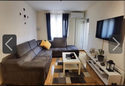 Zagorič - Zetagradnja, 48m2, II sprat, namješten, 94.000€