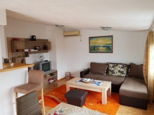 Preko Morače - Frka, 56m2, VI sprat posljednji, renoviran, 72.000€