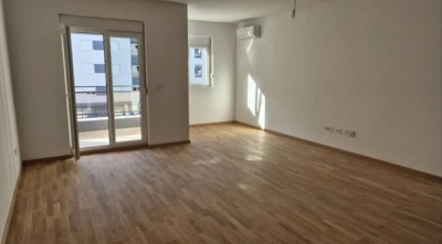 Stari aerodrom - Bemax, 74m2, II sprat, 185.000€