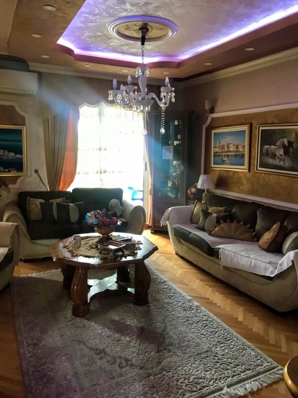 Zabjelo - Jerevanska ulica, 91m2 bruto površine, II sprat, renoviran, 123.000€
