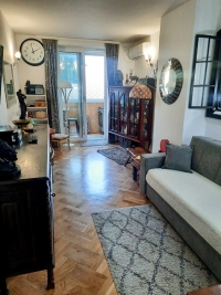 Preko Morače - Bulevar Svetog Petra Cetinjskog, 46m2, II sprat, renoviran, polunamješten, 118.500€