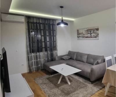 New City - Acton, 53m2, III sprat, namješten, 900€